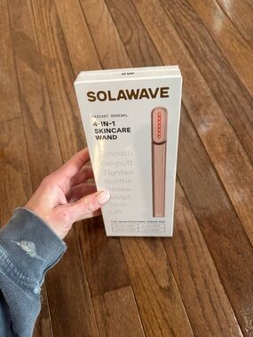 Brand new Solawave 4-in-1 Skincare Wand - Rose Gold